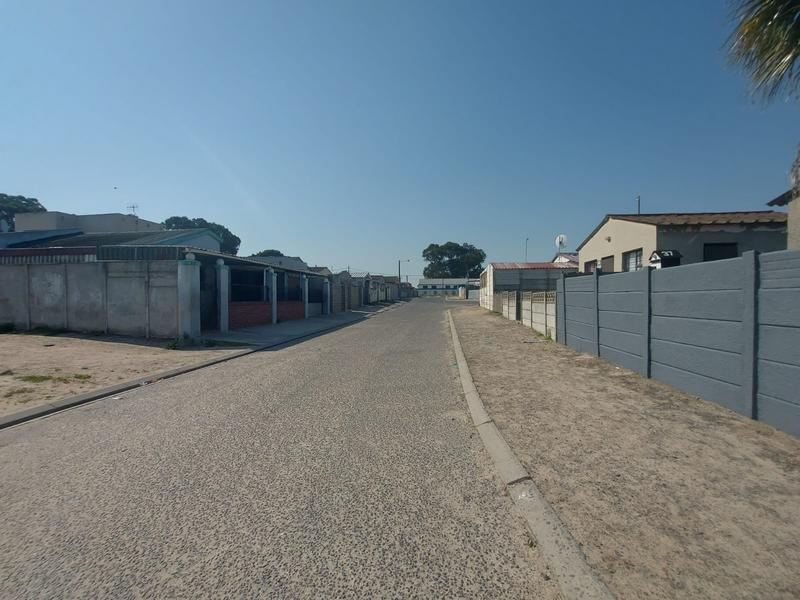 6 Bedroom Property for Sale in The Hague Western Cape